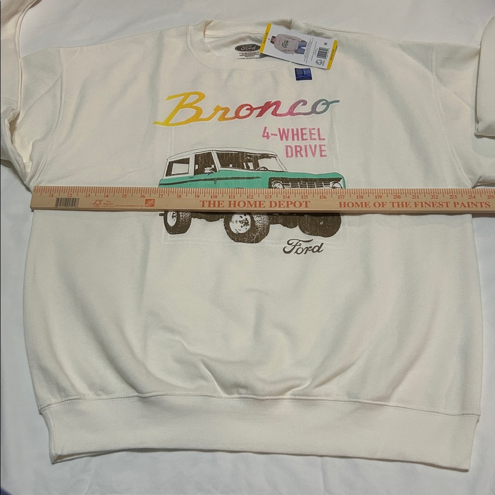 Ford Bronco Cream Sweatshirt with Vintage Graphic M NWT - Picture 4 of 7